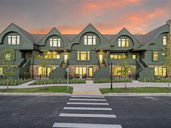 426 SE C Street, Bentonville, AR 72712