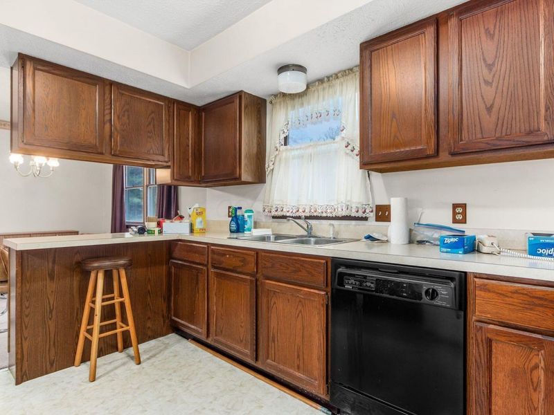 270 W Orange Road, Delaware, OH 43015 Photo 10