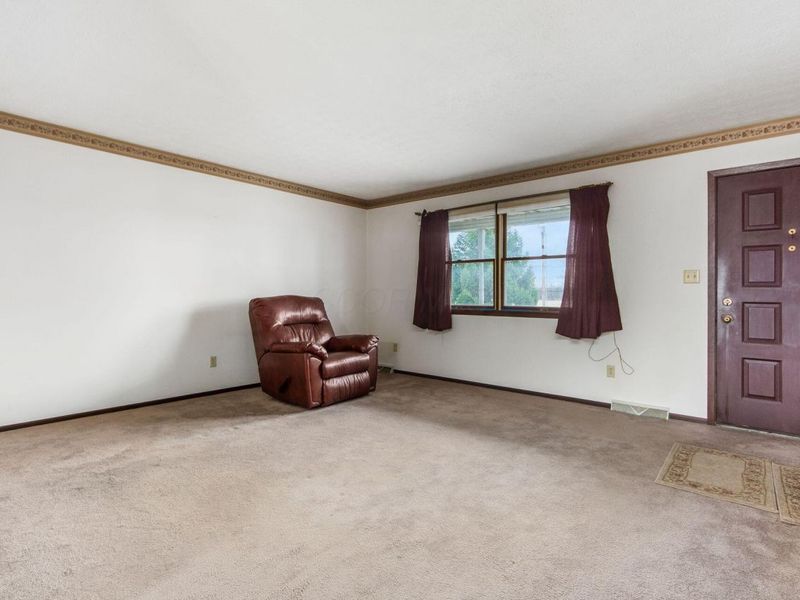 270 W Orange Road, Delaware, OH 43015 Photo 3