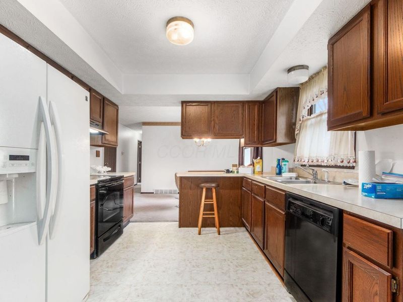 270 W Orange Road, Delaware, OH 43015 Photo 9