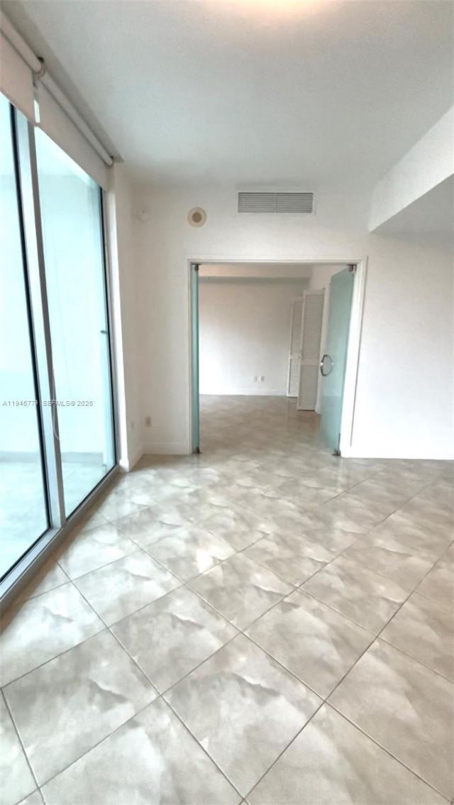 300 S Biscayne Blvd, Unit T-1803, Miami, FL 33131 Photo