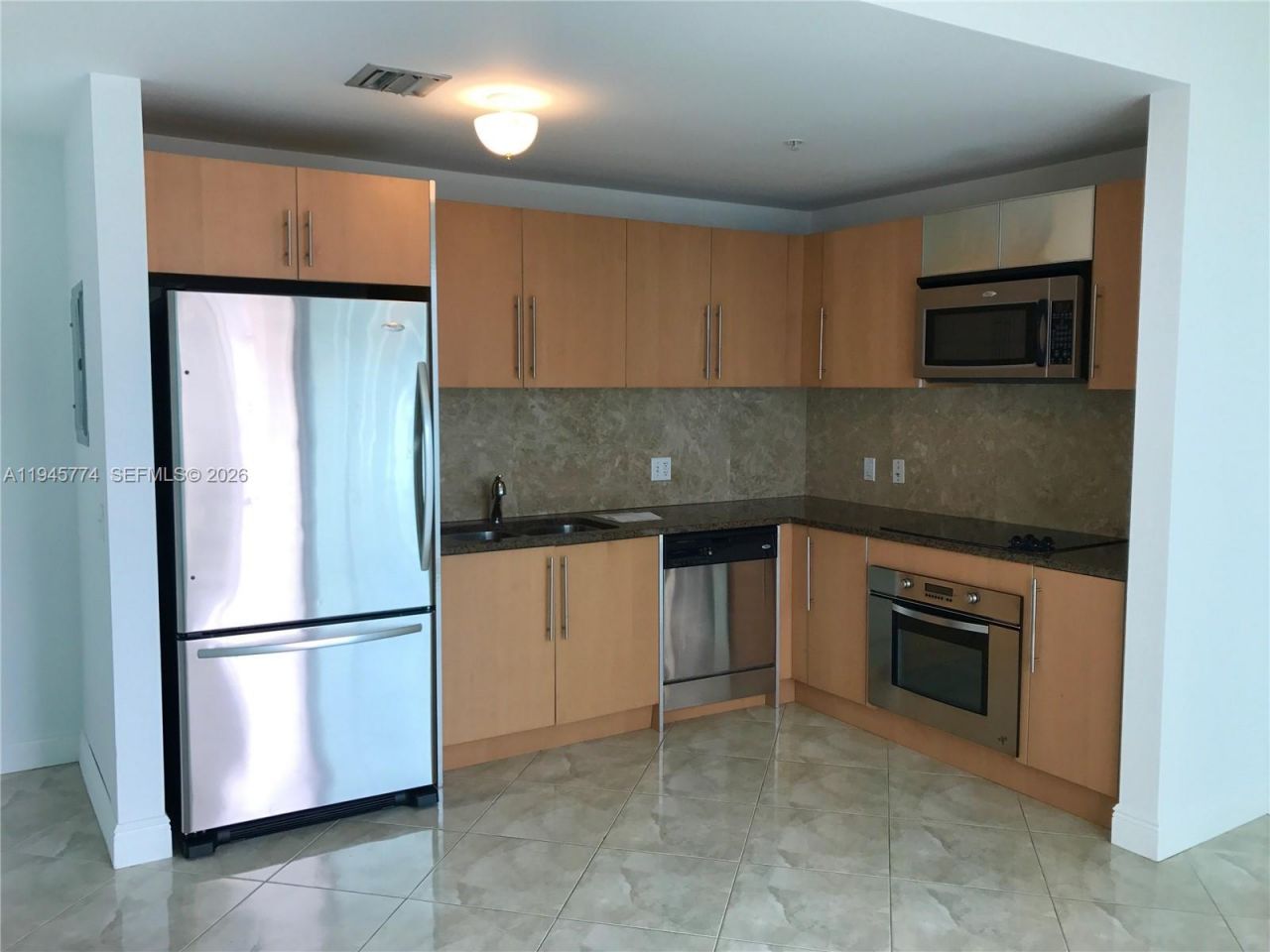 300 S Biscayne Blvd, Unit T-1803, Miami, FL 33131 Photo