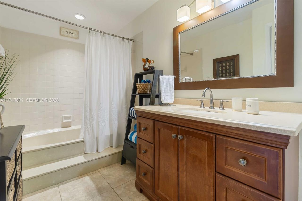 602 Executive Center Dr, Unit 208, West Palm Beach, FL 33401 Photo