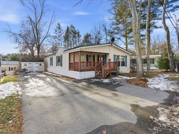 801 Nottingham Drive, Exeter, NH 03833