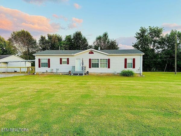 3351 E State Line Rd, Union City, TN 38261