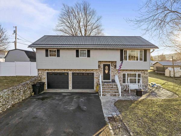 1058 N Sandy Hook Road, Paoli, IN 47454