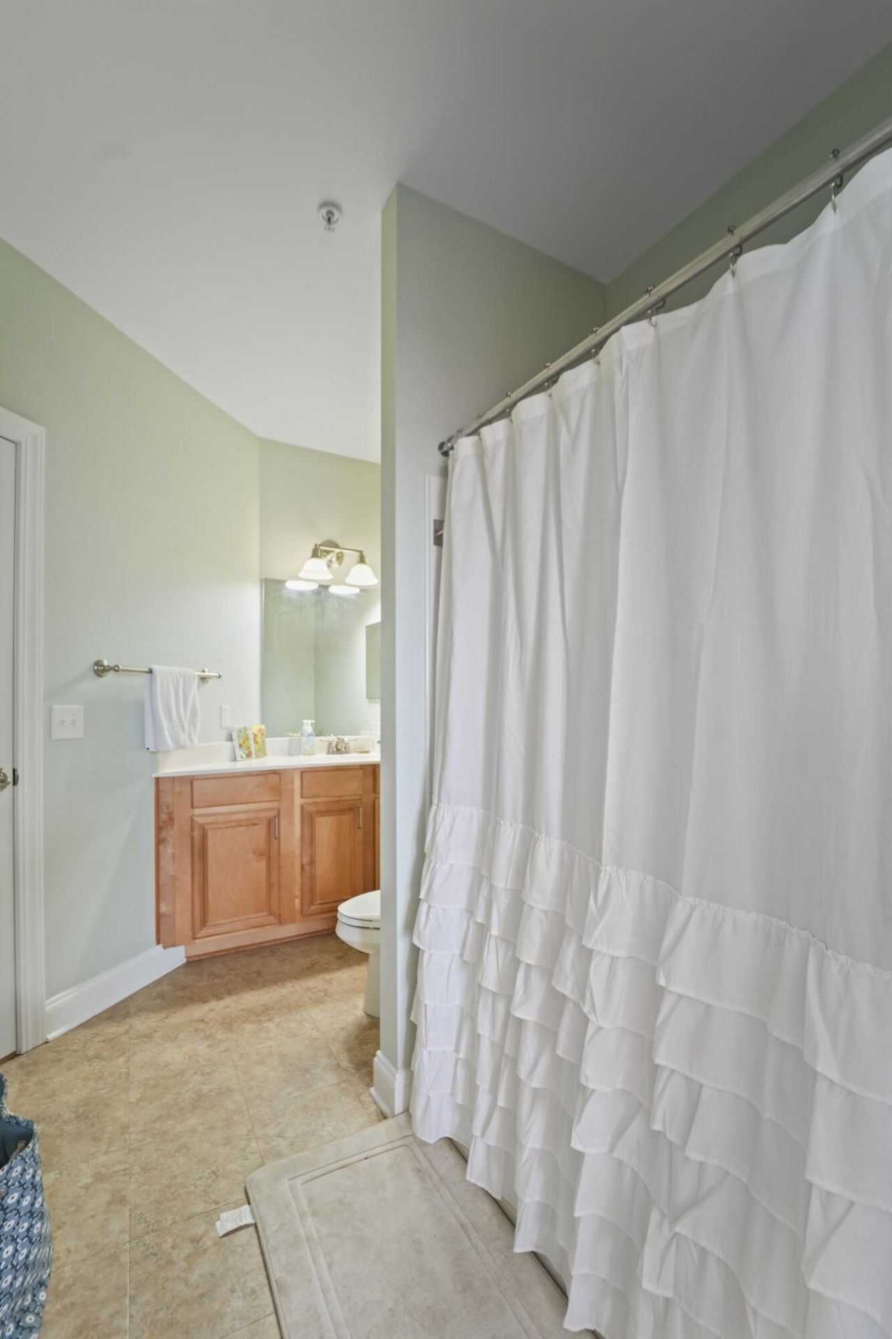 2244 Ashley Crossing Drive Photo 35