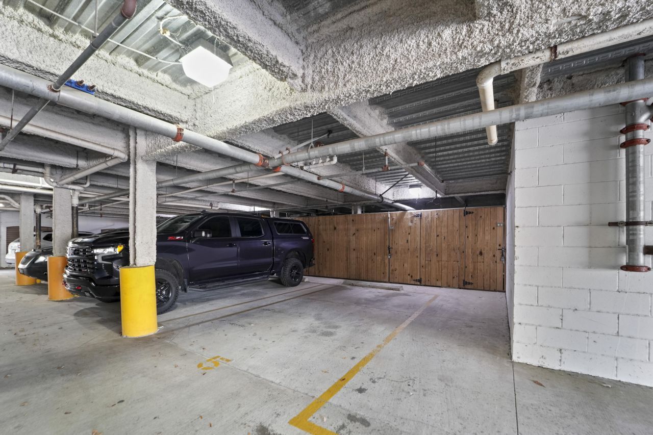 2244 Ashley Crossing Drive Photo 37