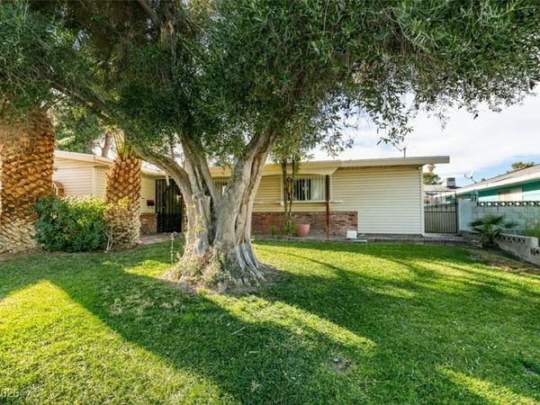 4681 Lancer Way, Las Vegas, NV 89121