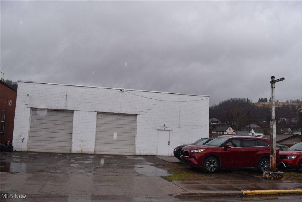 113 N 5th Street, Martins Ferry, OH 43935 Main Photo