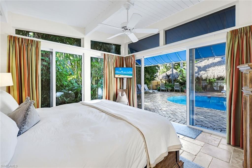 210 Central Ave, Naples, FL 34102 Photo