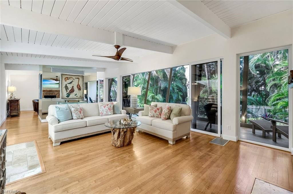 210 Central Ave, Naples, FL 34102 Photo