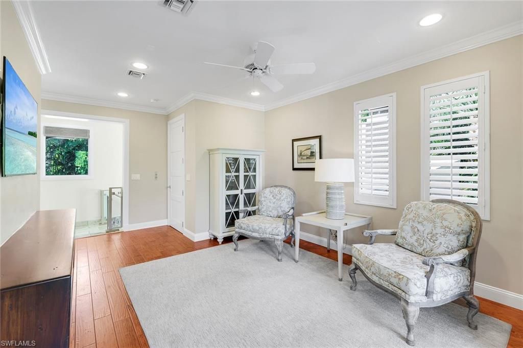 210 Central Ave, Naples, FL 34102 Photo