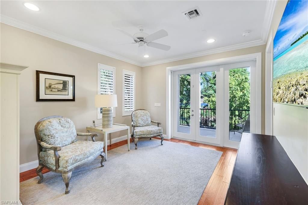 210 Central Ave, Naples, FL 34102 Photo