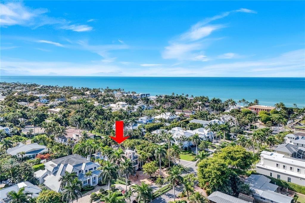 210 Central Ave, Naples, FL 34102 Photo
