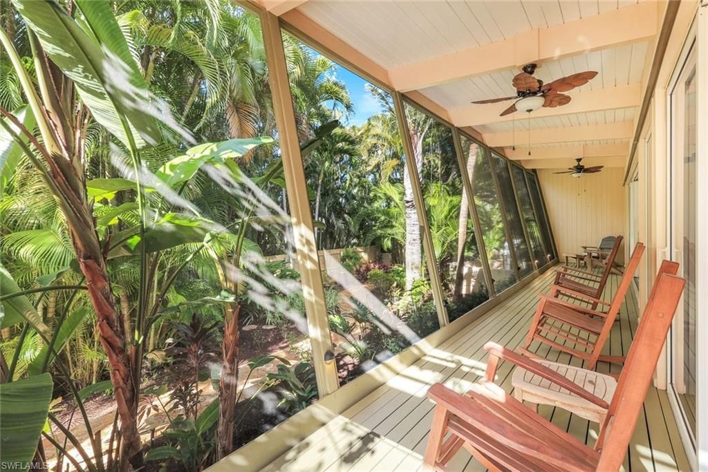 210 Central Ave, Naples, FL 34102 Photo