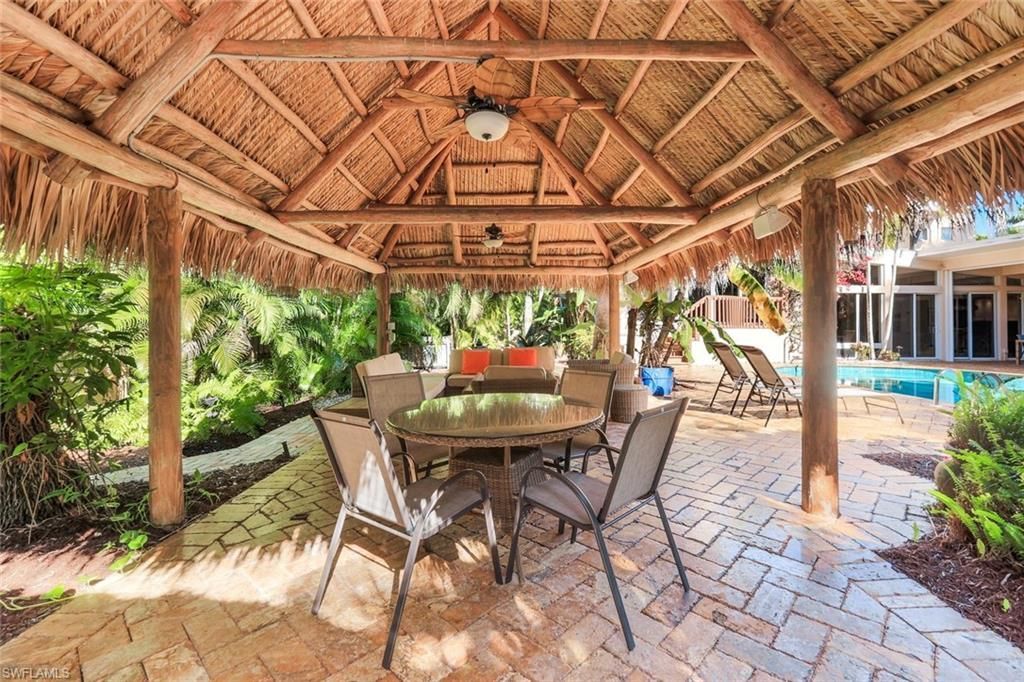 210 Central Ave, Naples, FL 34102 Photo