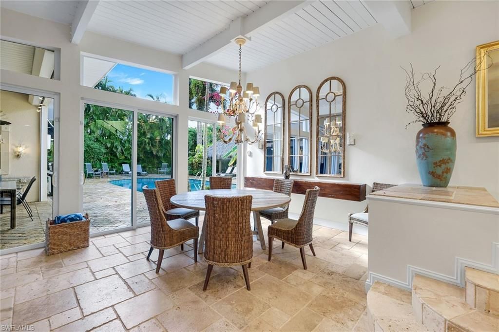 210 Central Ave, Naples, FL 34102 Photo