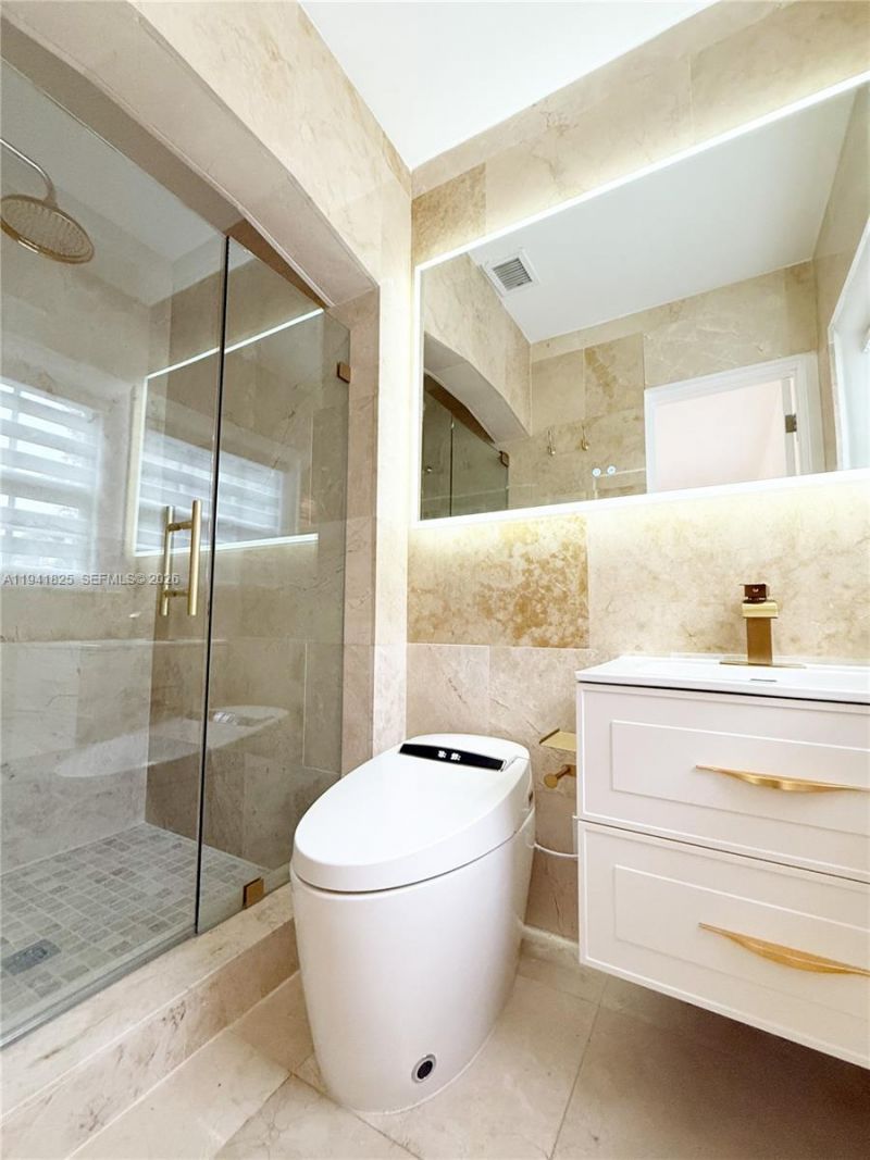 5835 La Gorce Dr , Miami Beach, FL 33140 Photo