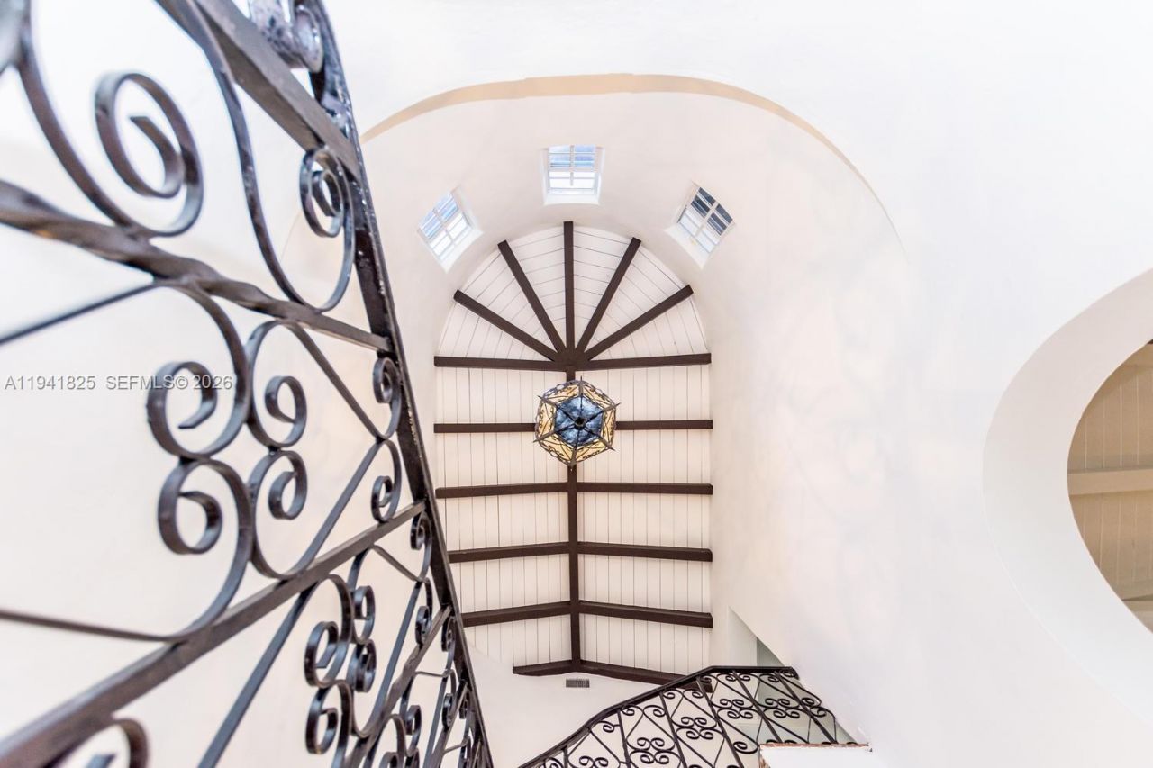 5835 La Gorce Dr , Miami Beach, FL 33140 Photo