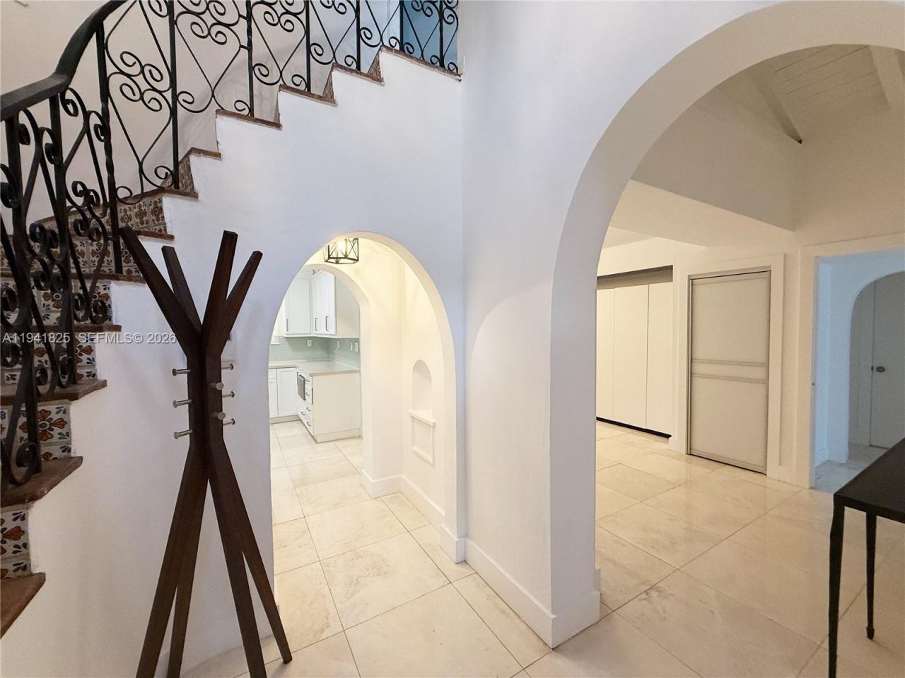 5835 La Gorce Dr , Miami Beach, FL 33140 Photo