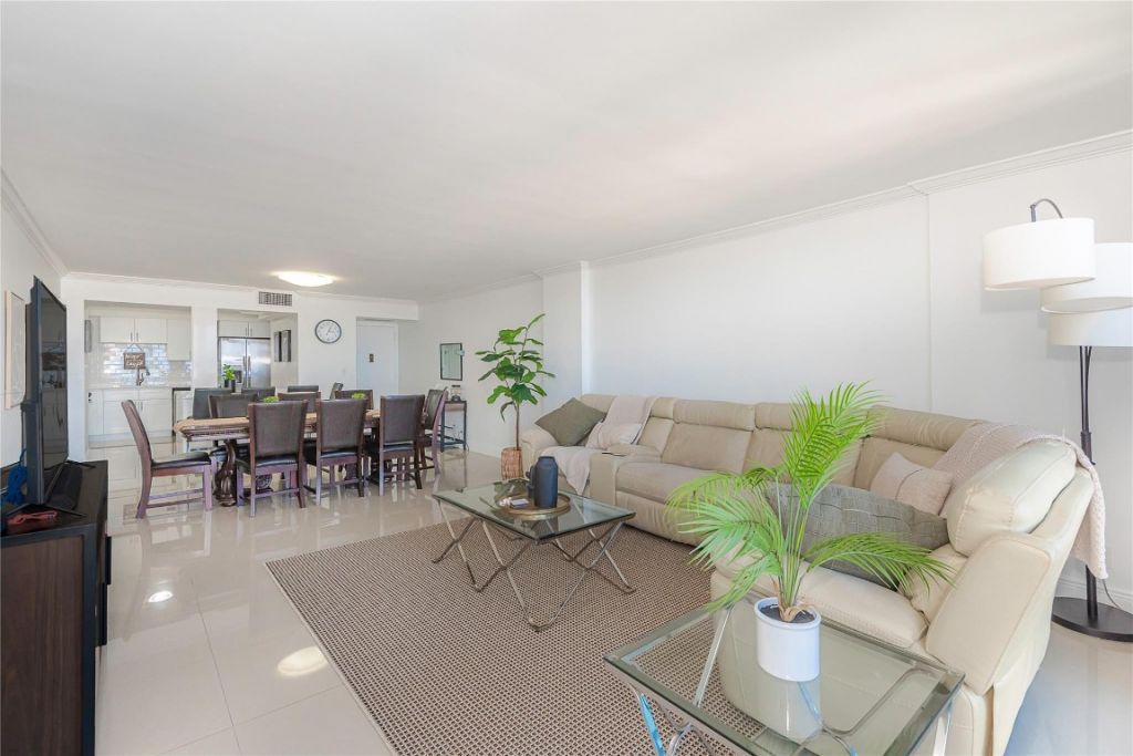 2101 S Ocean Drive, Unit 701, Hollywood, FL 33019 Photo