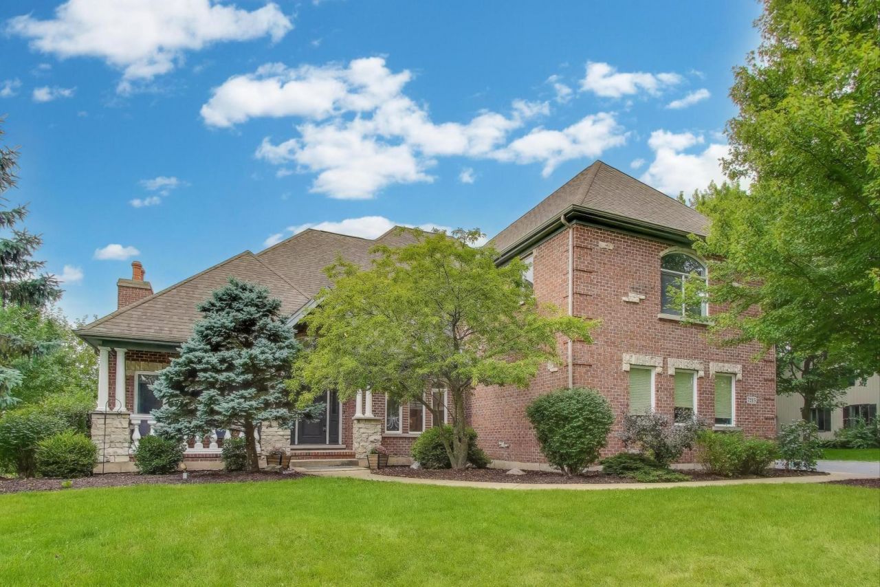 7215 Inverway Drive, Lakewood, IL 60014 Main Photo