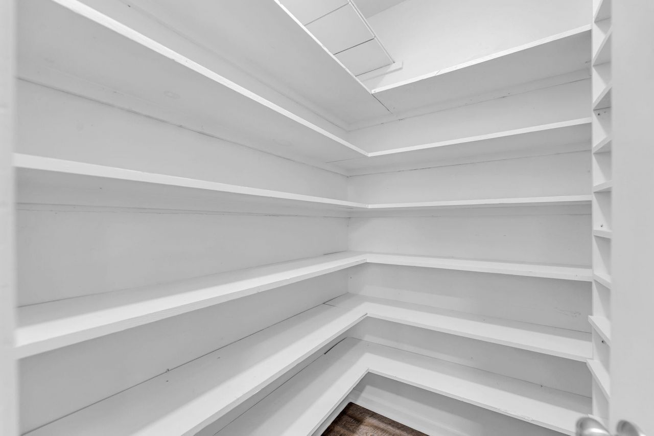 75 University Drive Photo 11