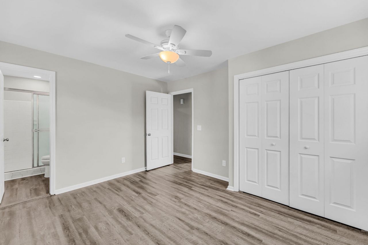 75 University Drive Photo 16