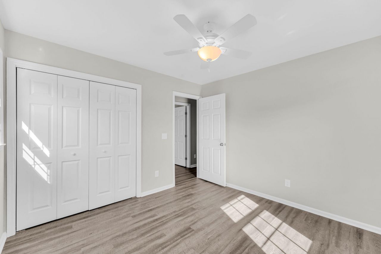 75 University Drive Photo 19