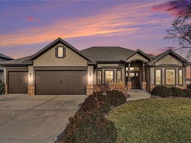 17450 NW 130th Terrace, Platte City, MO 64079