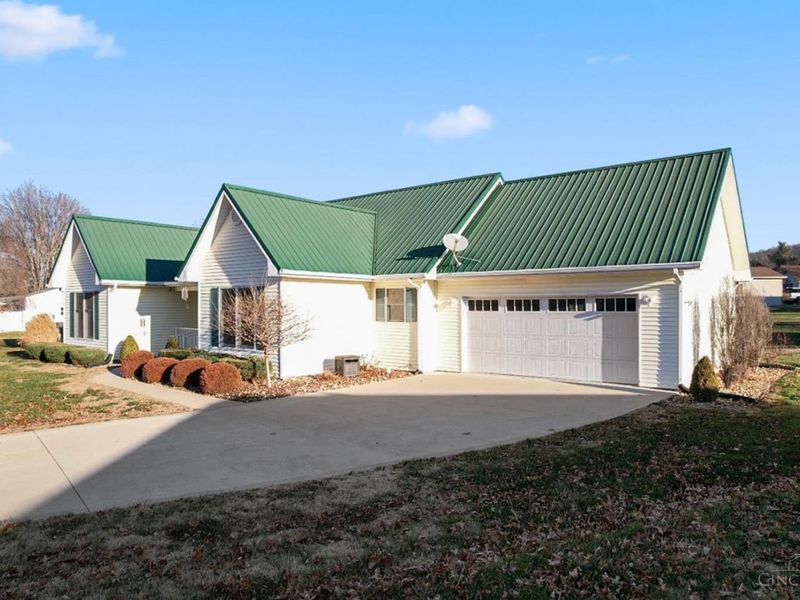 295 Litton Circle, Aberdeen, OH 45101 Photo 2