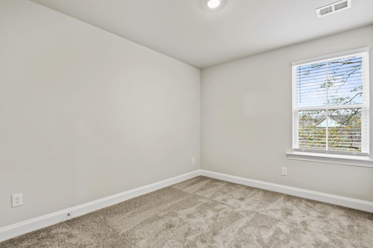 101 Langley Drive Photo 16