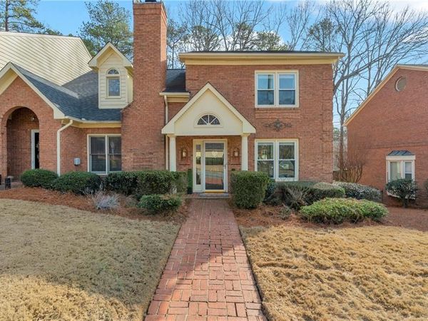 2705 Holcomb Springs Drive, Alpharetta, GA 30022