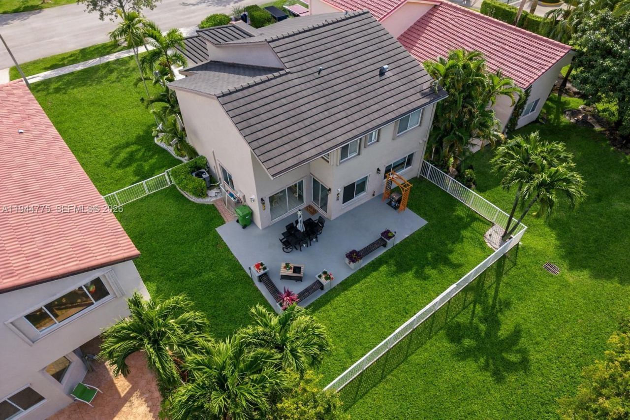 940 SW 177th Way, Pembroke Pines, FL 33029 Photo