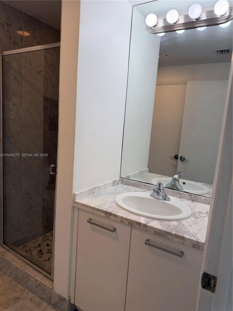 244 Biscayne Blvd, Unit 1210, Miami, FL 33132 Photo