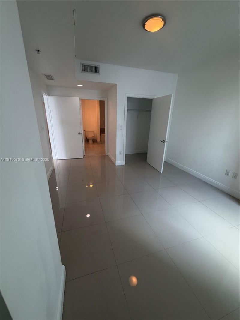 244 Biscayne Blvd, Unit 1210, Miami, FL 33132 Photo