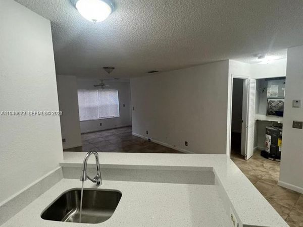 3460 N Pinewalk Dr N, Unit 315, Margate, FL 33063