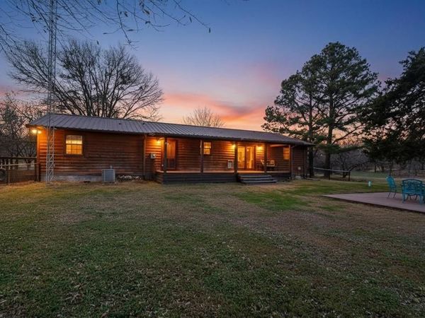 623 Rs County Road 1250, Emory, TX 75440