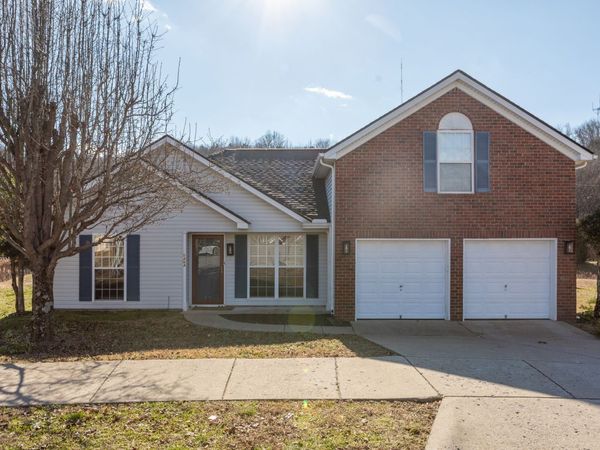 5464 Daniel Ray Dr, Whites Creek, TN 37189