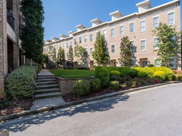 353 Brownstones Circle NE, Atlanta, GA 30312