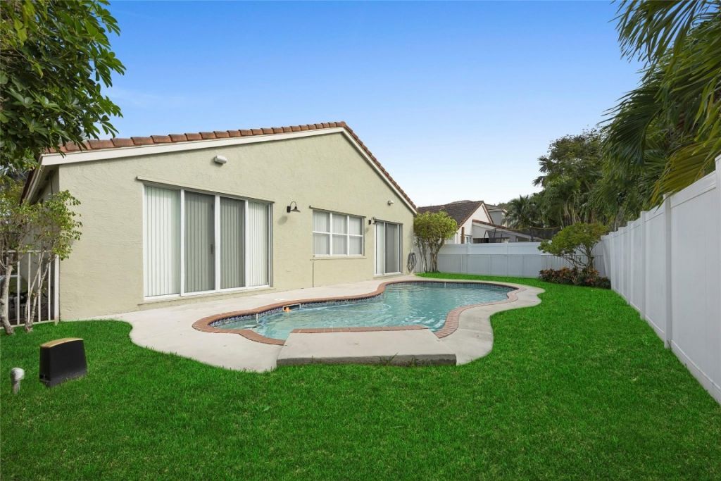 15624 SW 52nd Court, Miramar, FL 33027 Photo