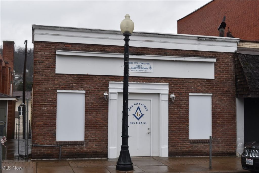 9 S 5th Street, Martins Ferry, OH 43935 Main Photo