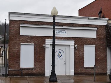 9 S 5th Street, Martins Ferry, OH 43935