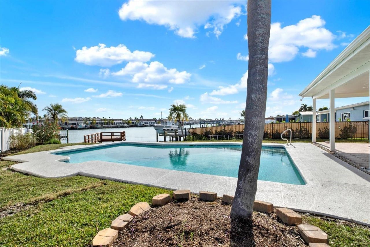 11628 Grove Street, Seminole, FL 33772 Photo