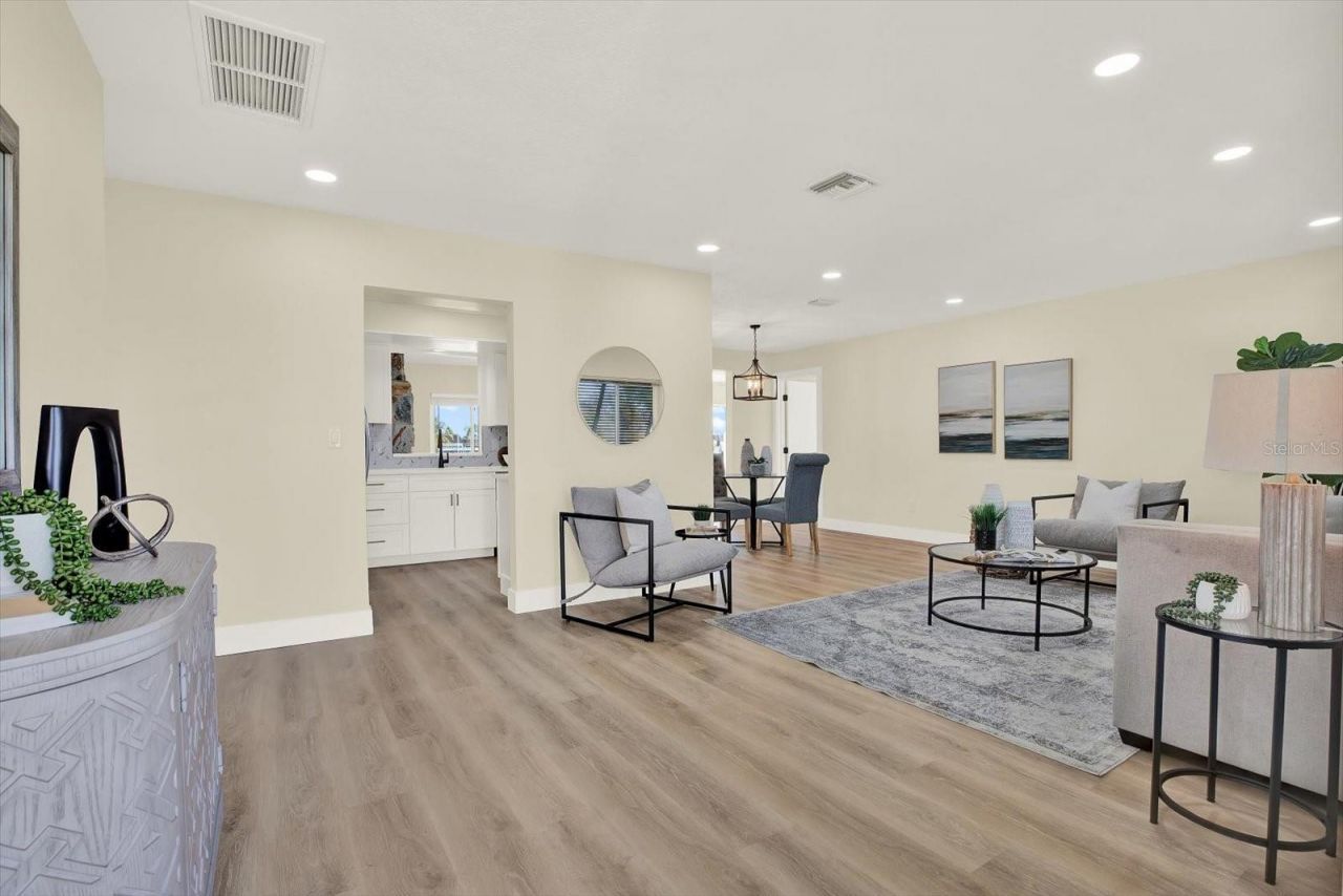 11628 Grove Street, Seminole, FL 33772 Photo