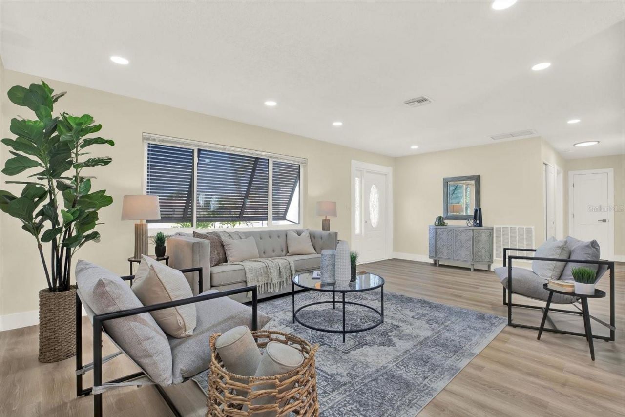 11628 Grove Street, Seminole, FL 33772 Photo