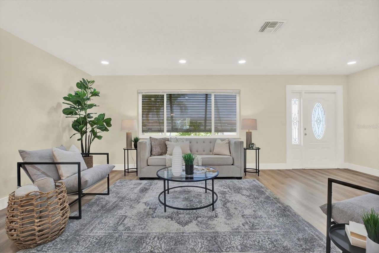 11628 Grove Street, Seminole, FL 33772 Photo