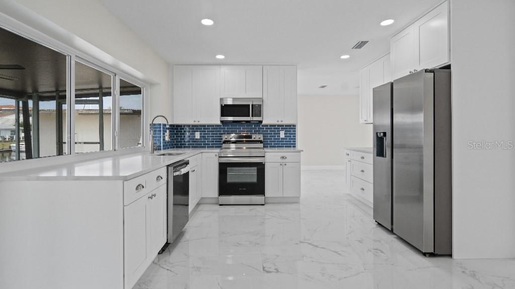 1024 Spindle Palm Way, Apollo Beach, FL 33572 Photo
