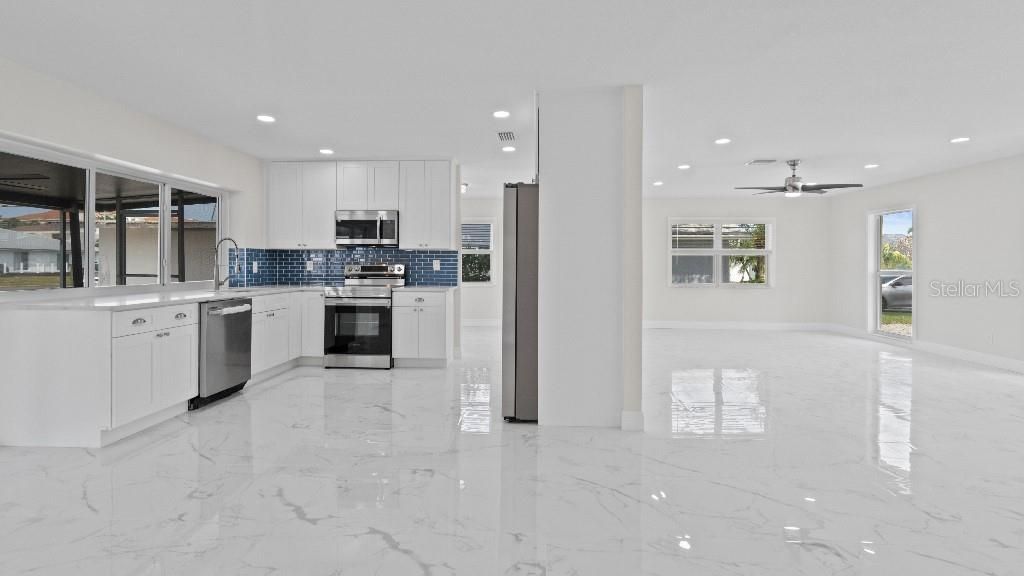 1024 Spindle Palm Way, Apollo Beach, FL 33572 Photo